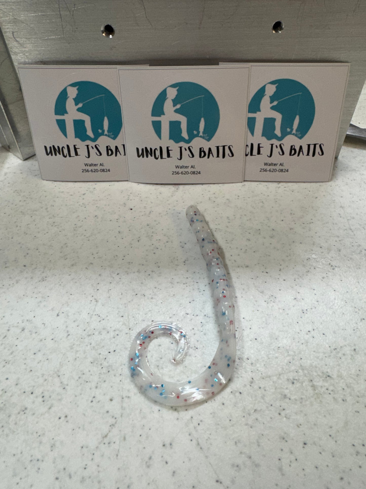 7.5” Curly Tail Worms
