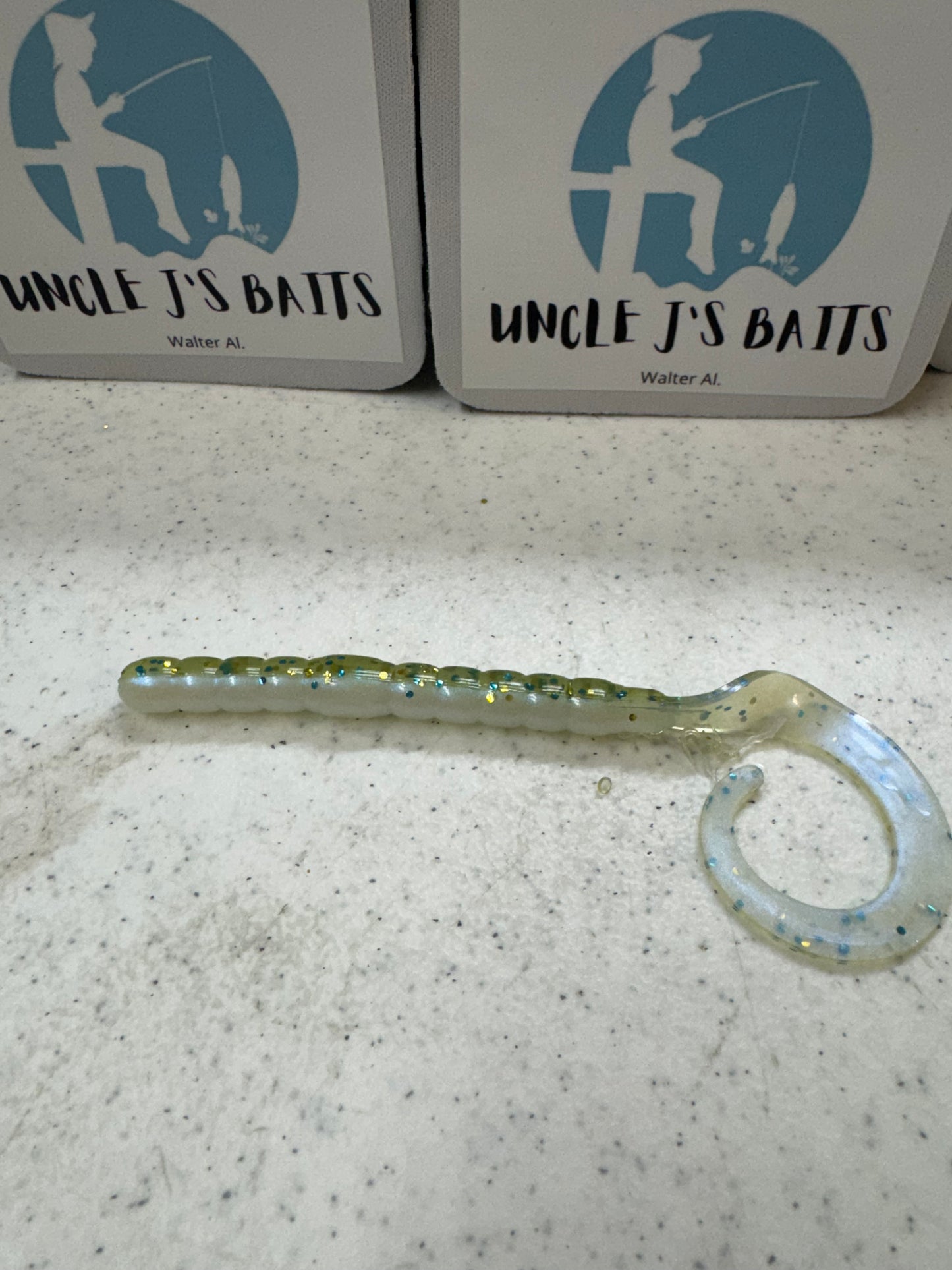 7.5” Curly Tail