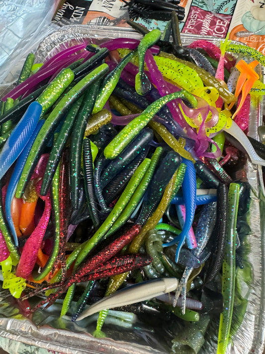 Leo Special. 40 Assorted Color baits